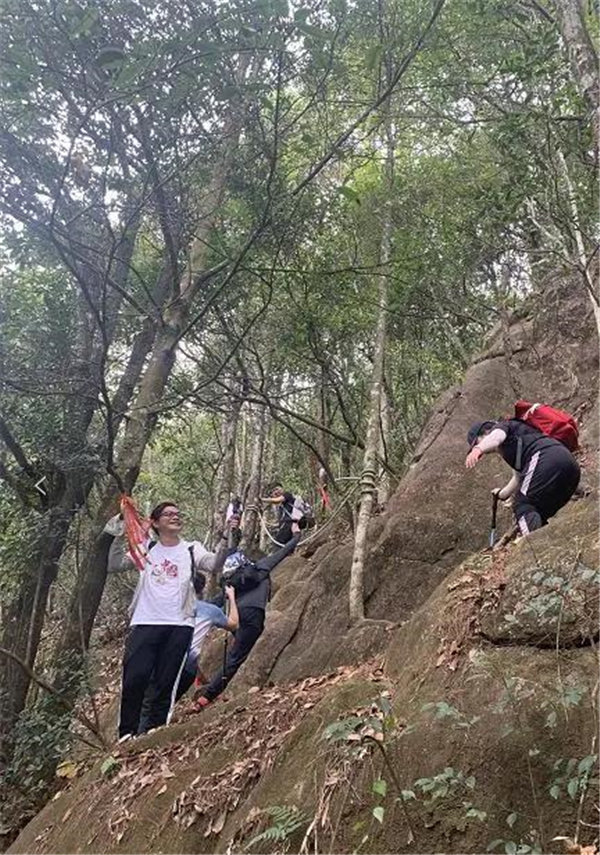 博行天下俱樂部走進從化十登的第二峰-雞枕山     -8